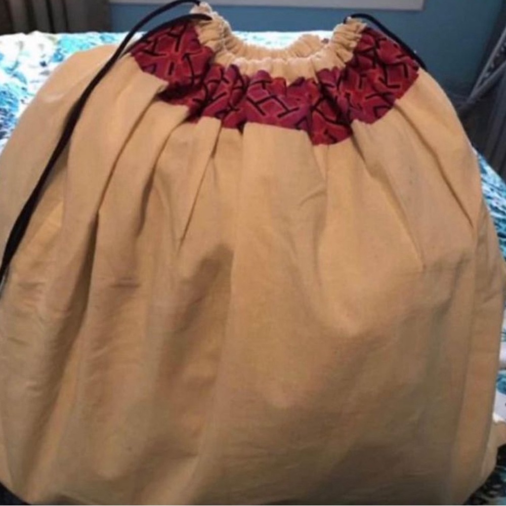 Tory Burch Authentic Handbag . Use Only Once . - image 3